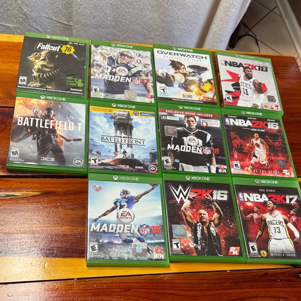 Xbox One Video Game Collection - Green Cases